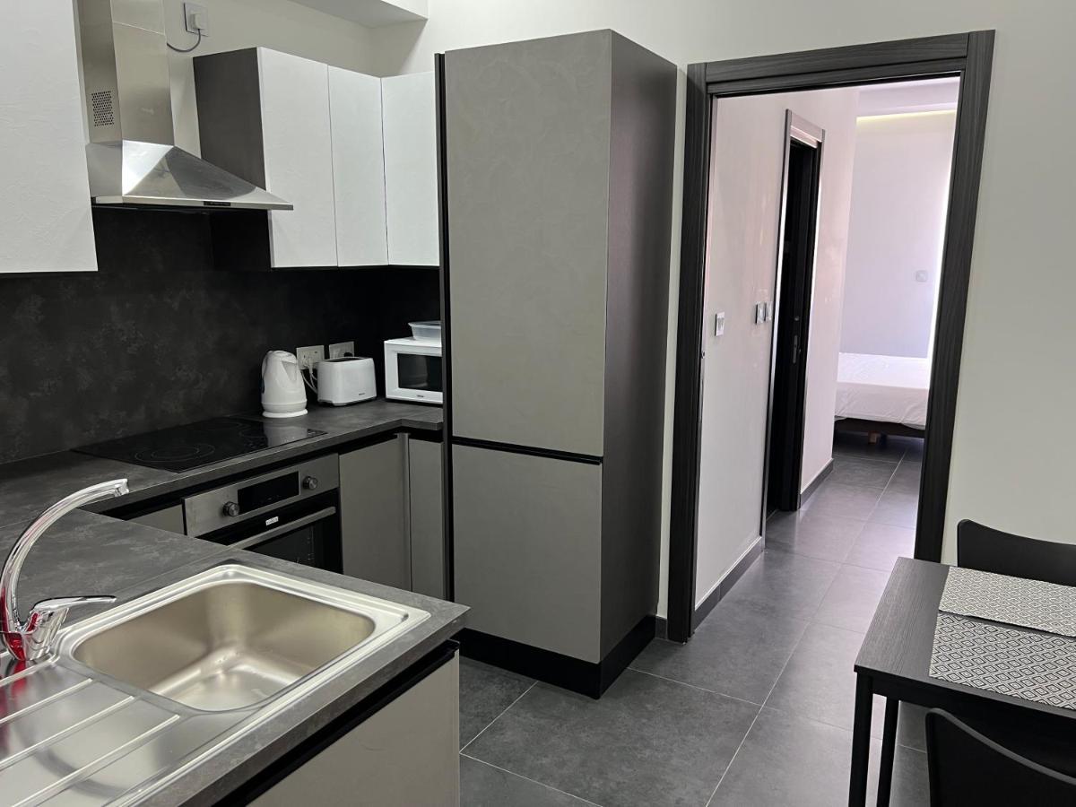 Cosy & Modern Top Floor 1-Bedroom Apartment St. Paul's Bay Bagian luar foto